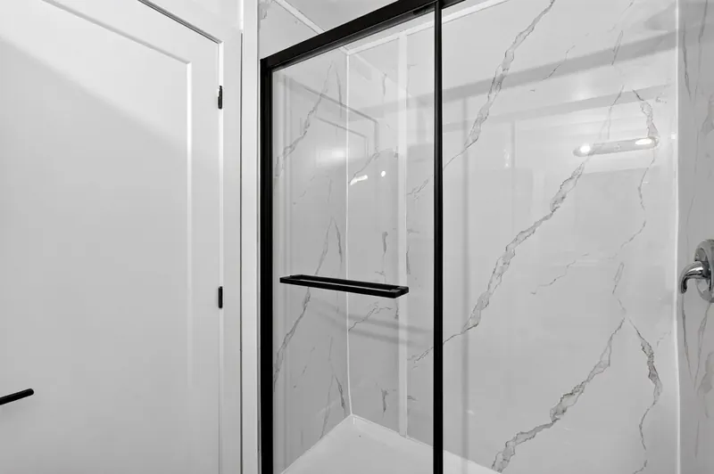 McEwan Suites 2 bedroom + den suite, photo 6
